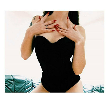 marry land pornographic star images