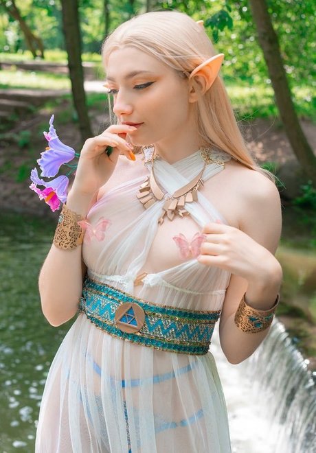 Carrykey model nude images