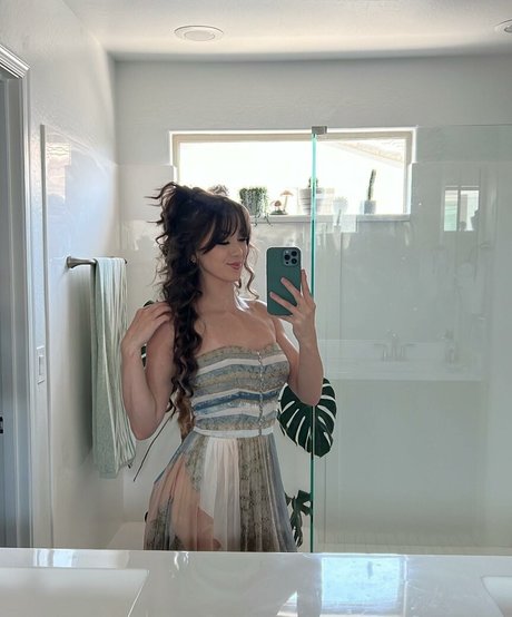 Pieceofmoo star exclusive pics