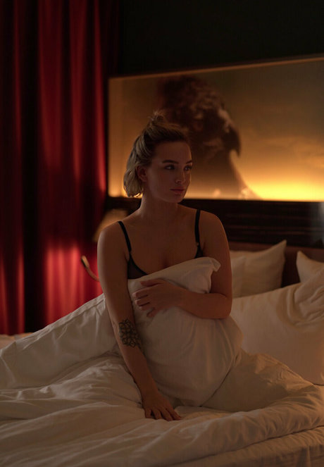 Juliaroemmelt pornstar art image