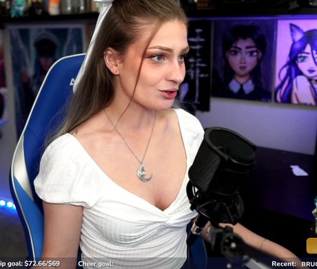 IceTokki star naked images