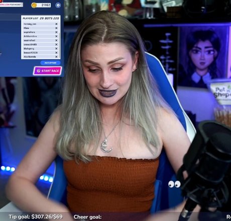 IceTokki sex model gallery