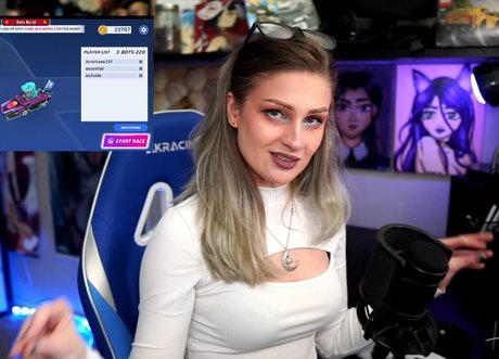 IceTokki nude actress pictures