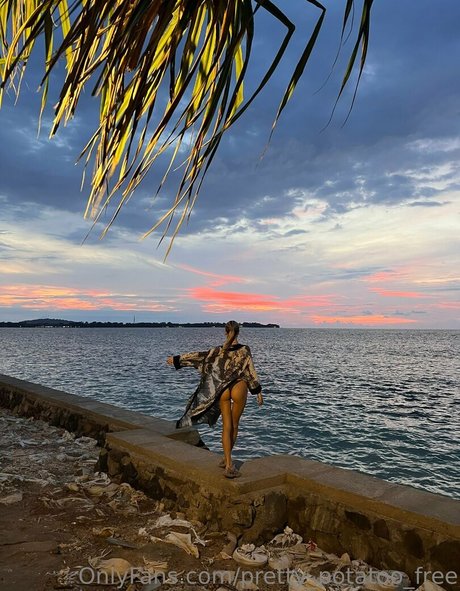 pretty potatoo free model naked photos