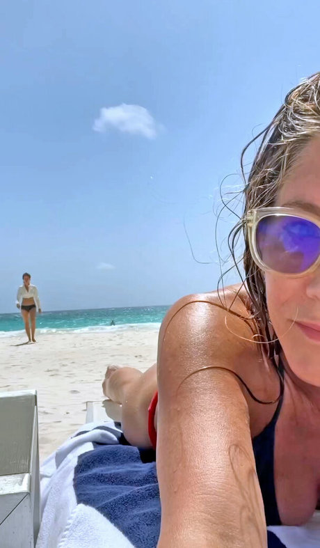 Jennifer Aniston star nudes photos