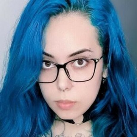 Karol Blue star perfect pic