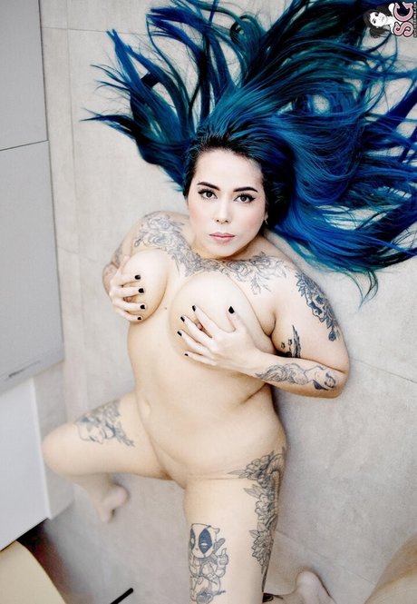 Karol Blue beautiful actress img