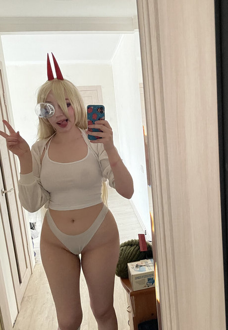 Sawakate hot actress gallery