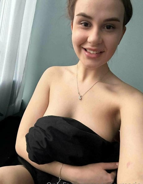 clariexmarie pretty actress photo