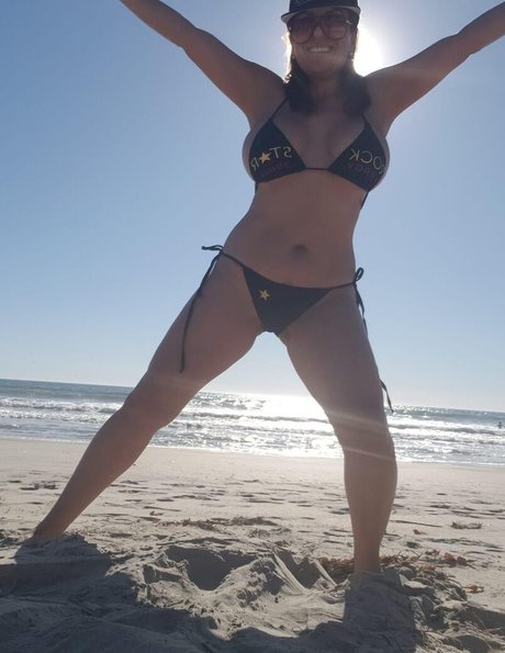 Mexymilf hot pornstar img