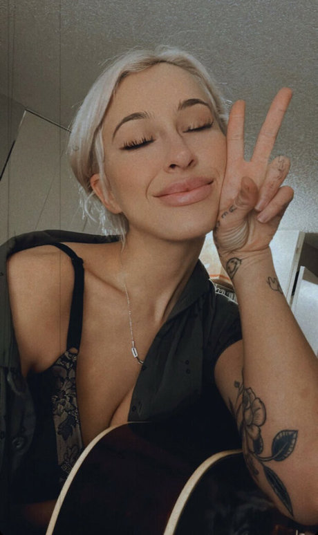 Allieerex model top pictures