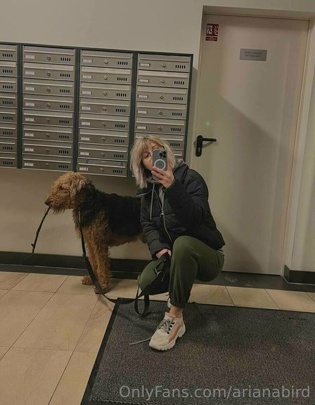 arianabird nude model picture