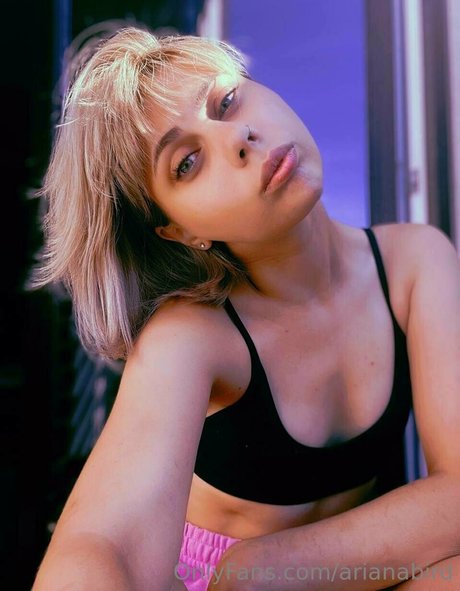 arianabird beautiful model picture