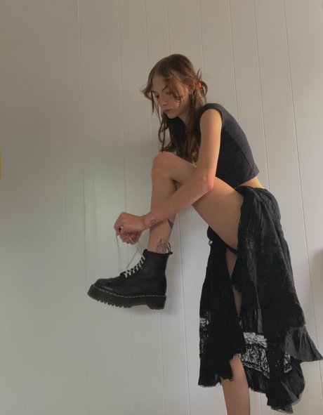 selflovesage naked star pics