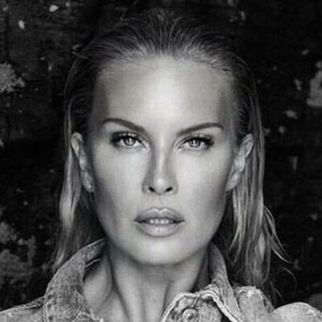 Onlysimonafans model xxx pictures