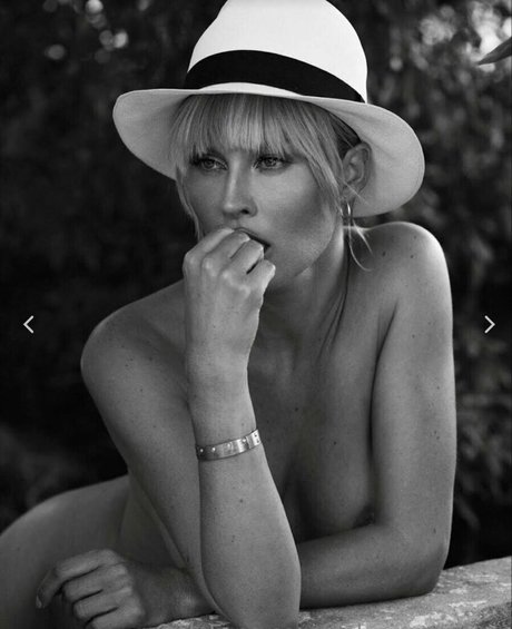 Onlysimonafans star best images