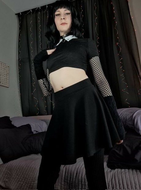 Kwyn Korvus model beautiful galleries