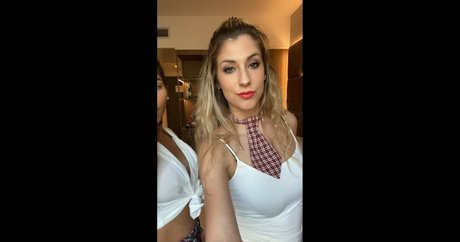 Shona River exclusive model photo