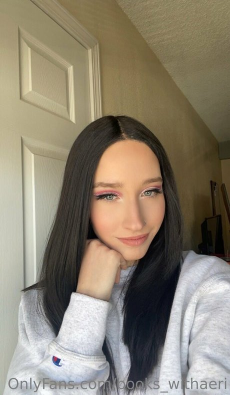 books withaeri top model picture