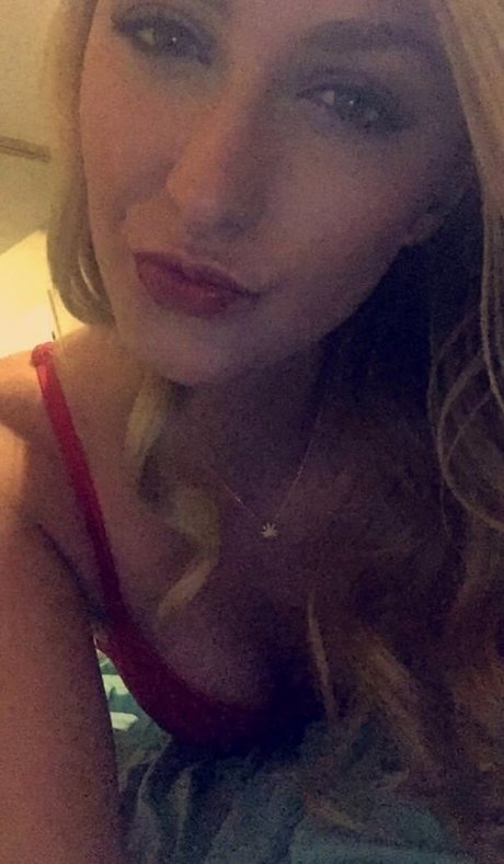 Alexa Grace model nude pics