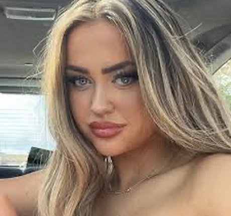 Laura Bianca pornstar pretty pics