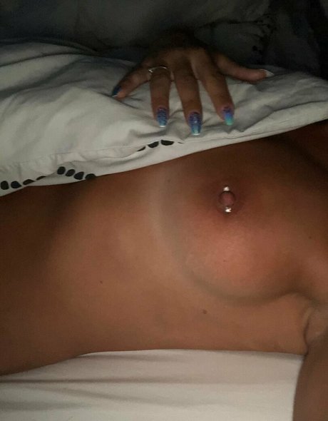 ukhotwifecouple model best picture