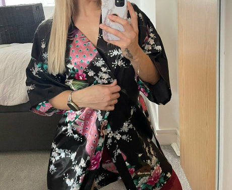 goddess suzie naked pornstar photo