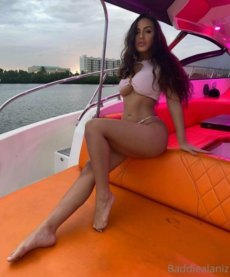 theyloveaiza free model photo