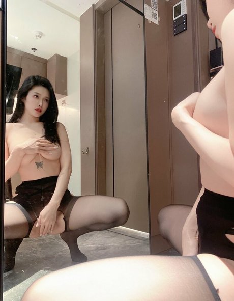 Luvian Ben Neng adult actress gallery