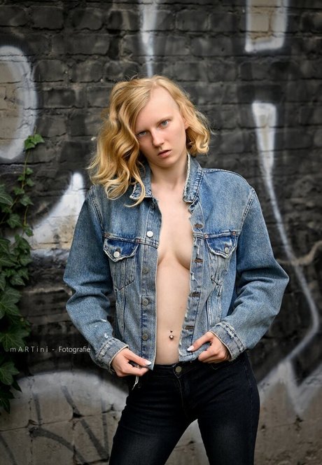 breaking cj nudes star archive