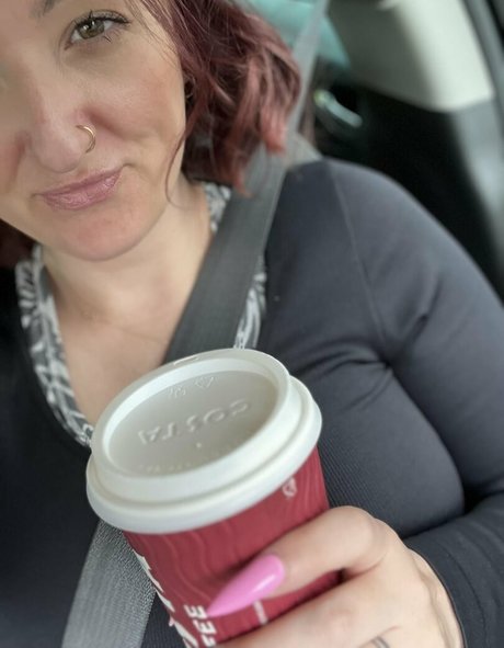 Della M perfect star pic