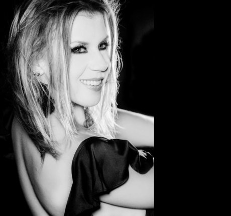 Jodie Sweetin nude actress pic