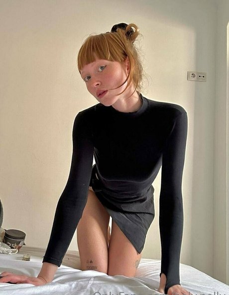 holy polly beautiful model pictures