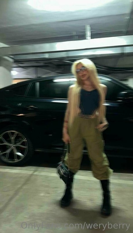 weryberry pornstar adult img