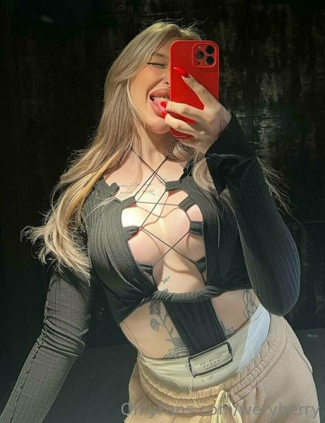 weryberry pretty actress archive