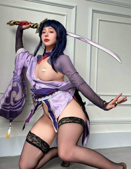 eiraotis model nude photo