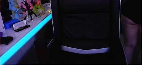 Haru Jiggly model pretty photos