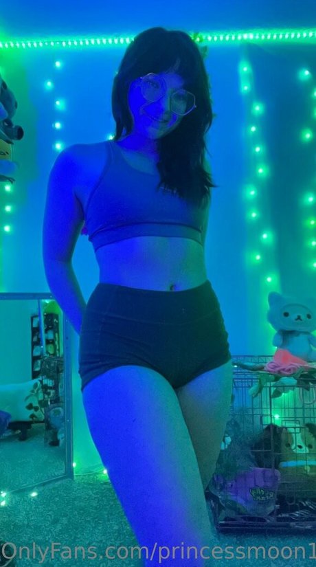 blonde girls onlyfans perfect pictures