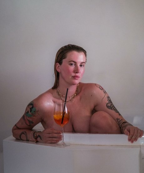 Ireland Baldwin beautiful pornstar pics