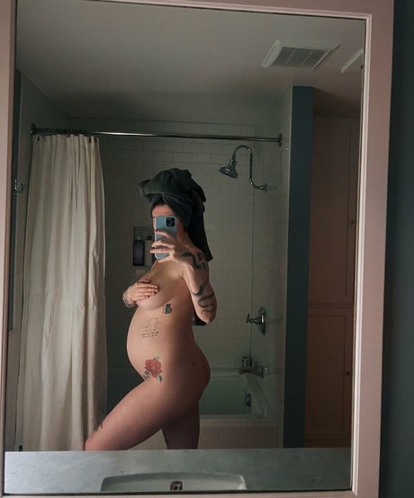 Ireland Baldwin pornstar xxx pictures