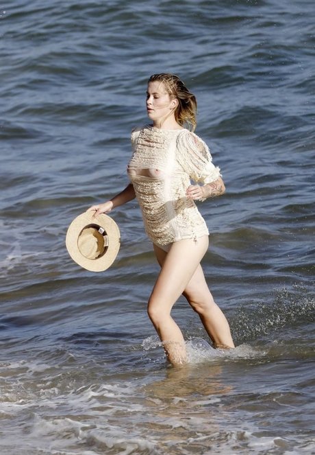 Ireland Baldwin model beautiful pics