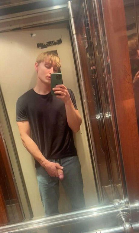 sebastiancoxxx nude model img