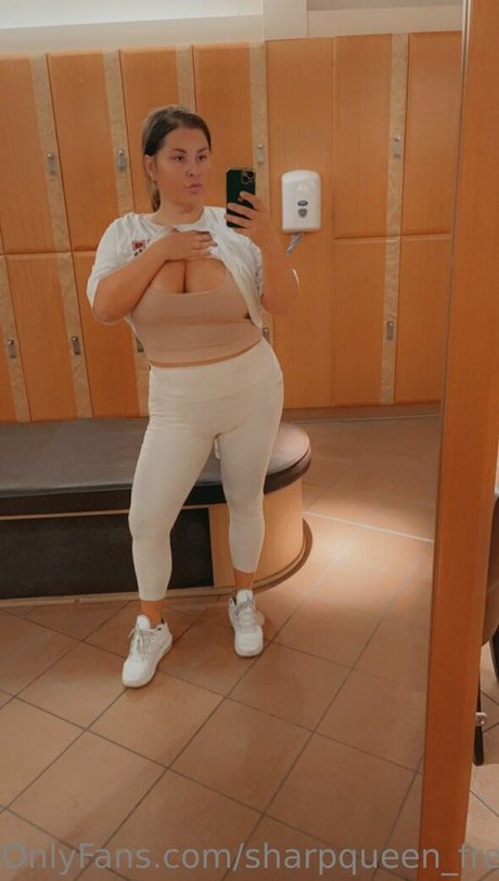 sharpqueen free nude actress archive