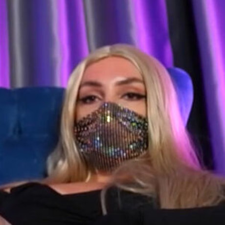 MistressSacred model erotic archive