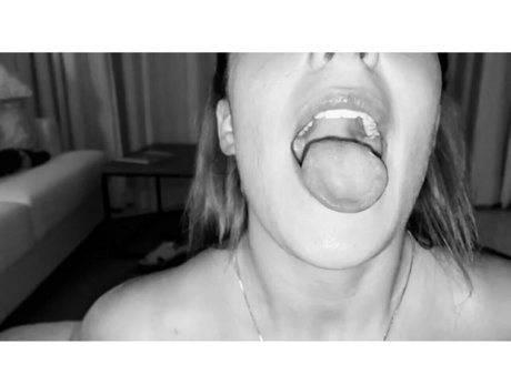 yourfoxyladyy star pornographic pic