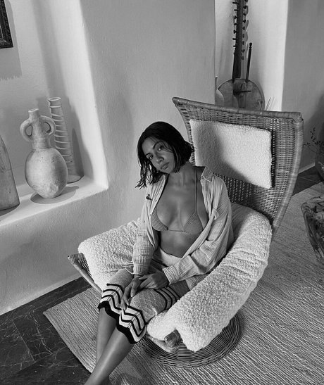 Maria Mood art star photos