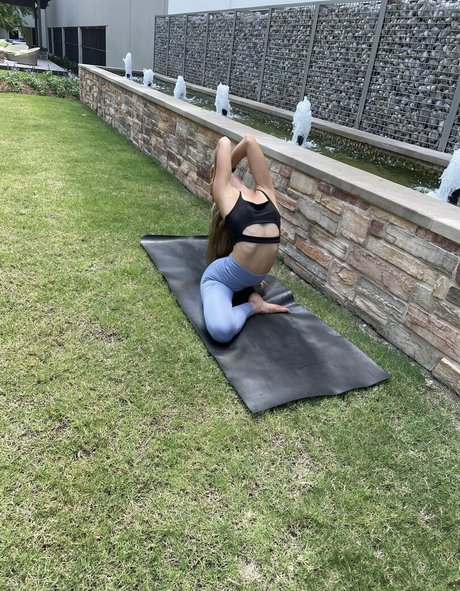 flowwithsky pornographic actress image