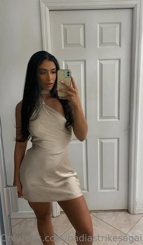 nadiastrikesagain art pornstar photo