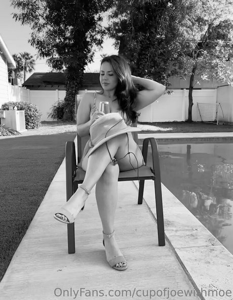 cupofjoewithmoe model erotic image