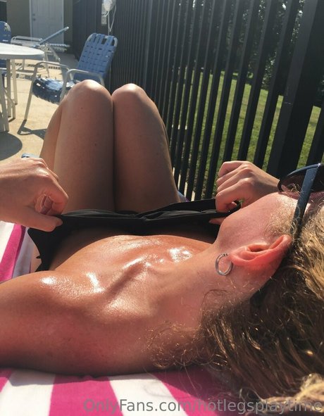 hotlegsplaytime star nude image